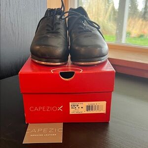 Capezio Cadence Tap Shoes Size 4M Black Leather